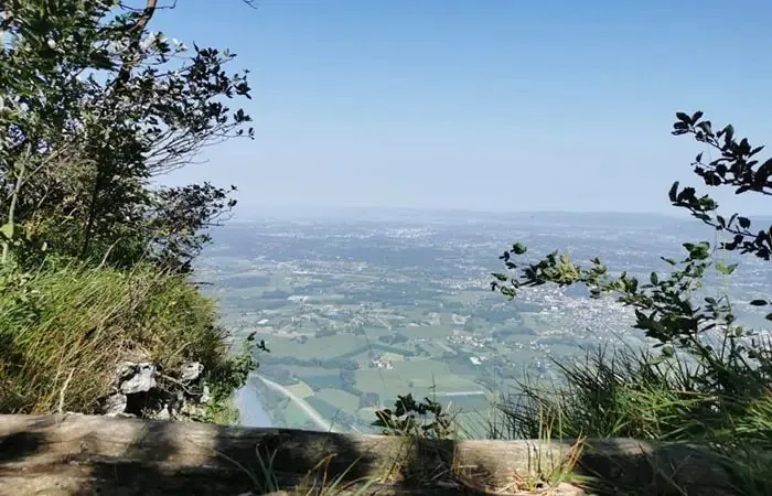 Un sentier de randonnée dans le Vercors
